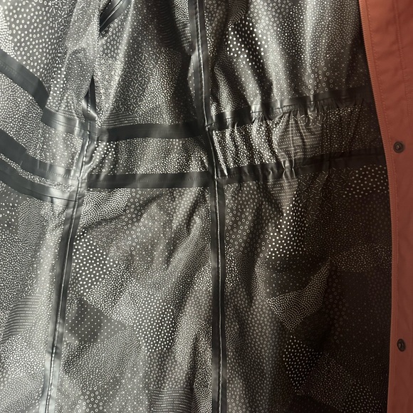 The North Face City Breeze Rain Parka II, Pink Moss XL - Picture 14 of 16